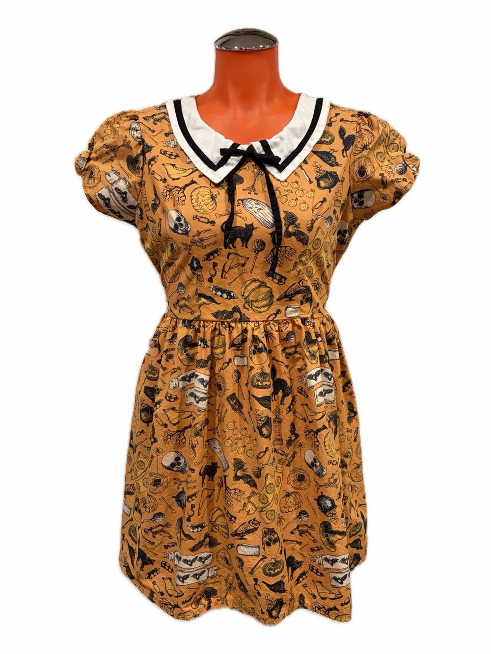 Retro Pin-Up Style Halloween Dress with Peter Pan Collar